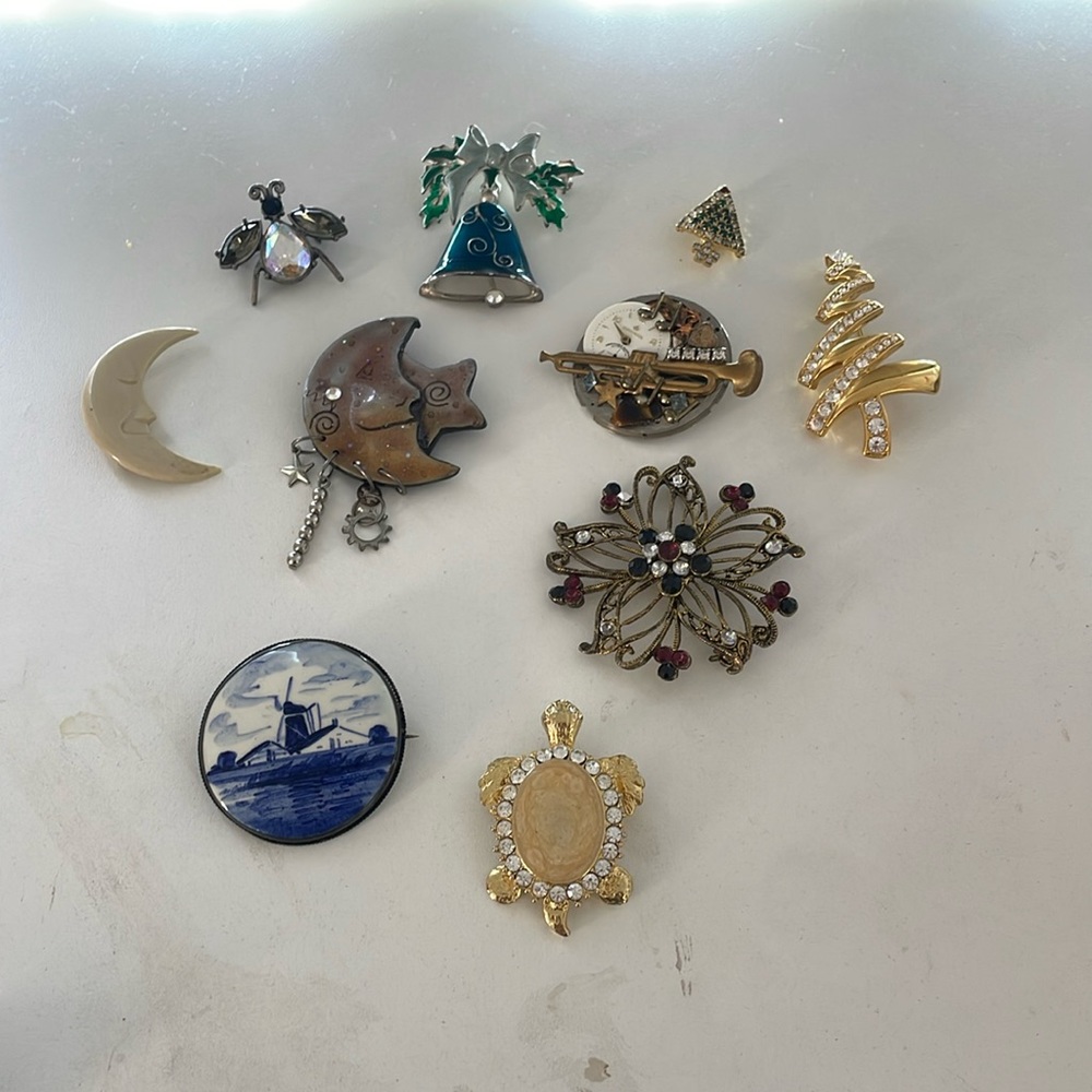 brooches